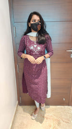 Office Wear (6912)c