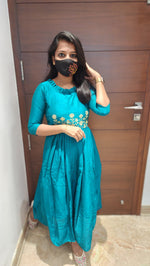 Party wear (7122)