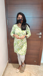 Western Short top (7485)