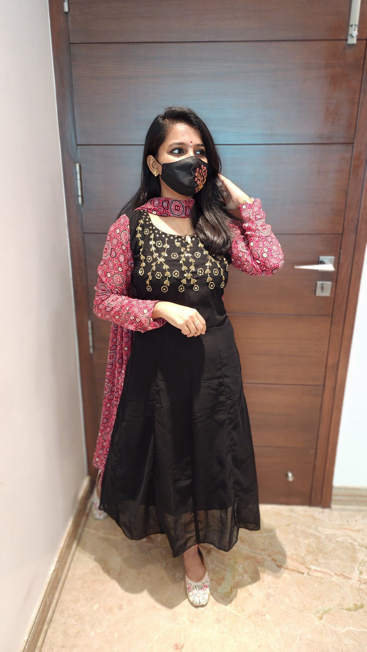 Ethnic Salwar Set (Kurti+Dupatta)(8070)