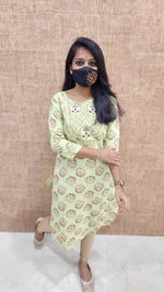 Office Wear - Embroidery (9052)