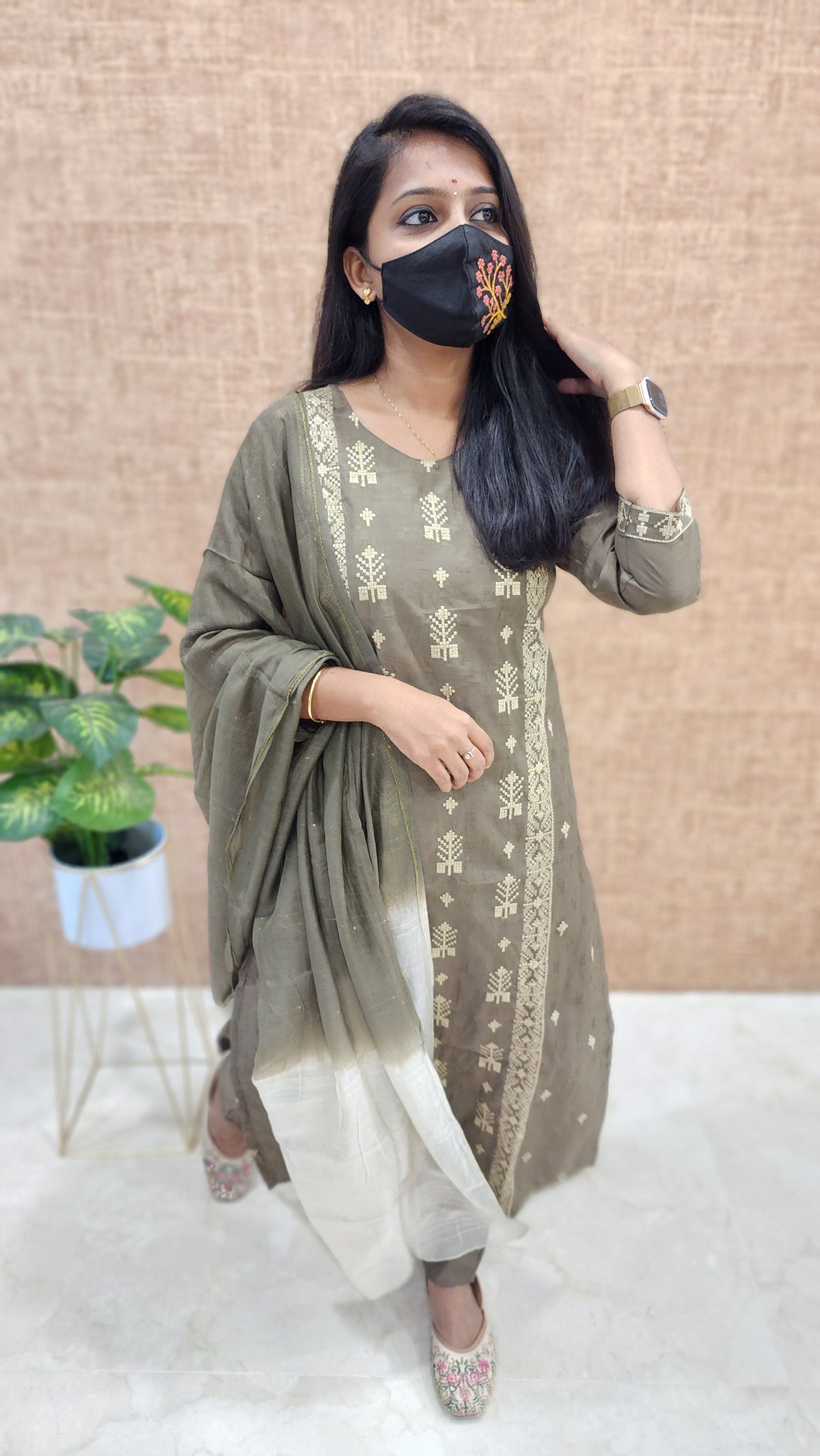 *Ethnic Salwar Set (9749)*