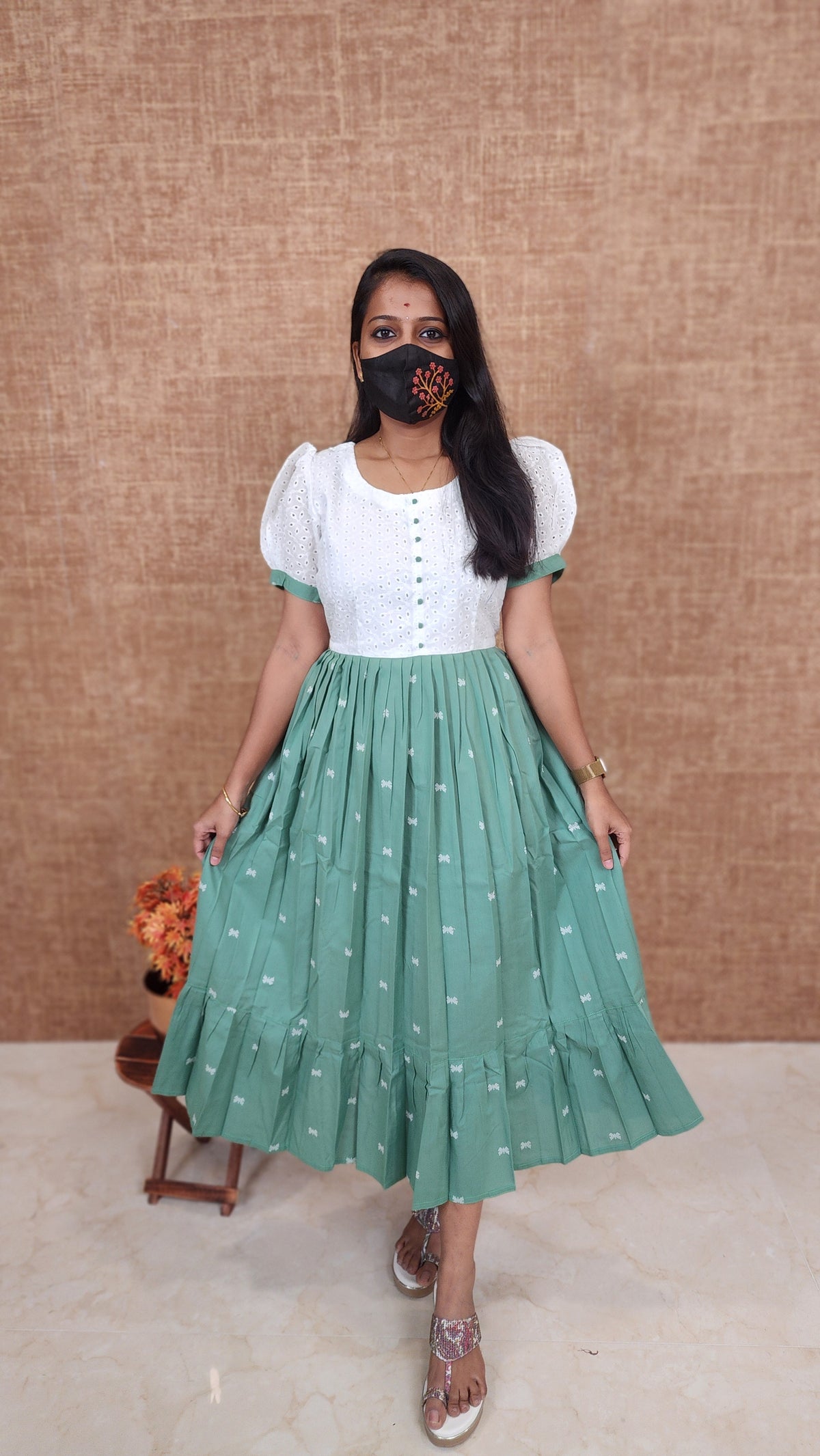 Hakoba Frock (10526)
