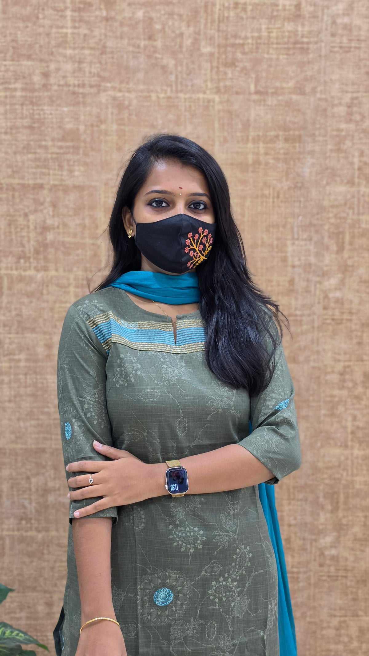 Office Wear - Embroidery (11556)