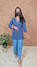 Western Short top(11441)