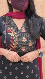 Office Wear - Embroidery (11630)