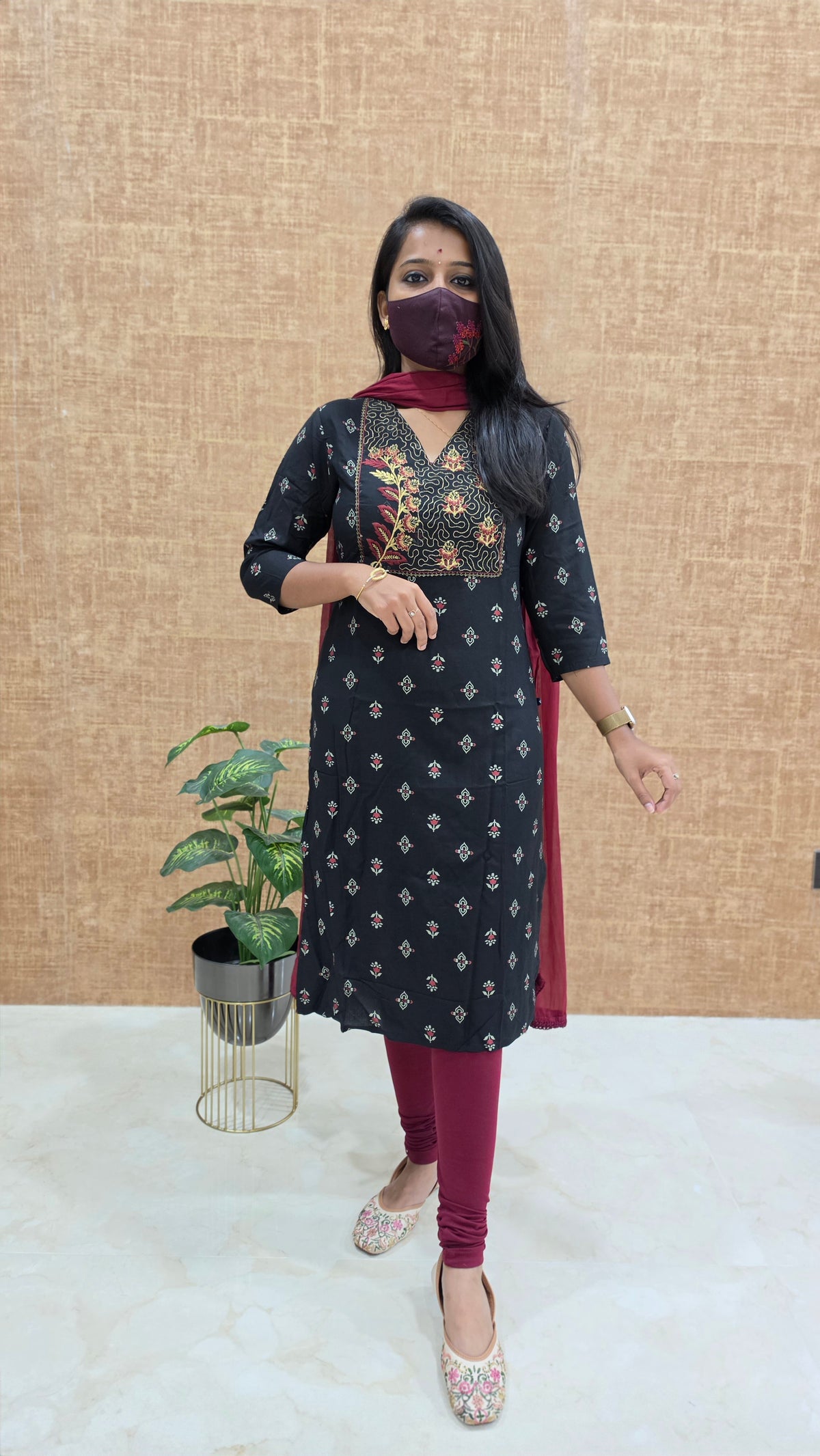 Office Wear - Embroidery (11630)