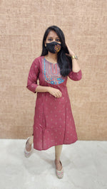 Office Wear - Embroidery (9163)