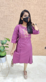 Office Wear - Embroidery (9695)