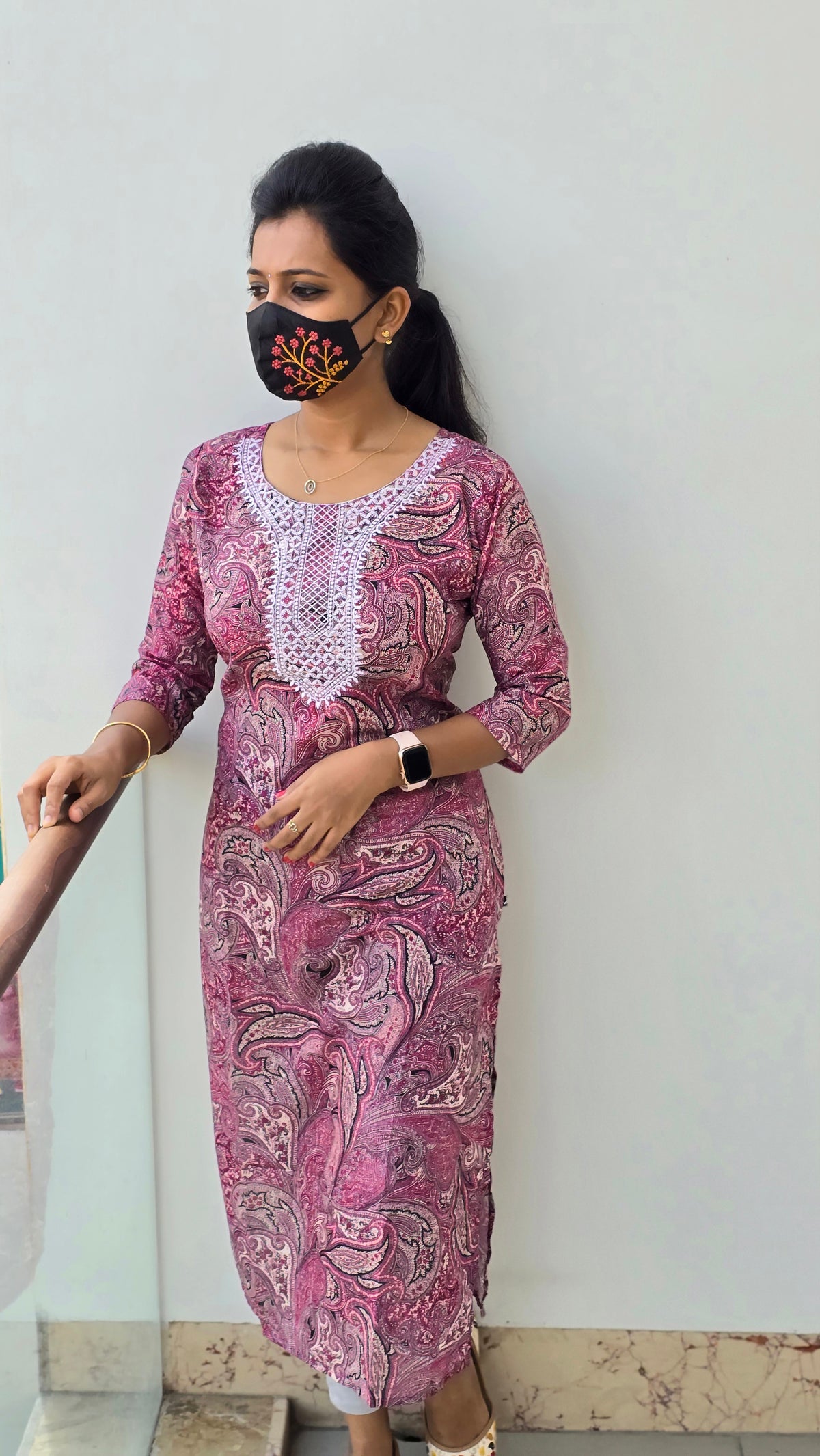 Chikankari Kurti (2268)