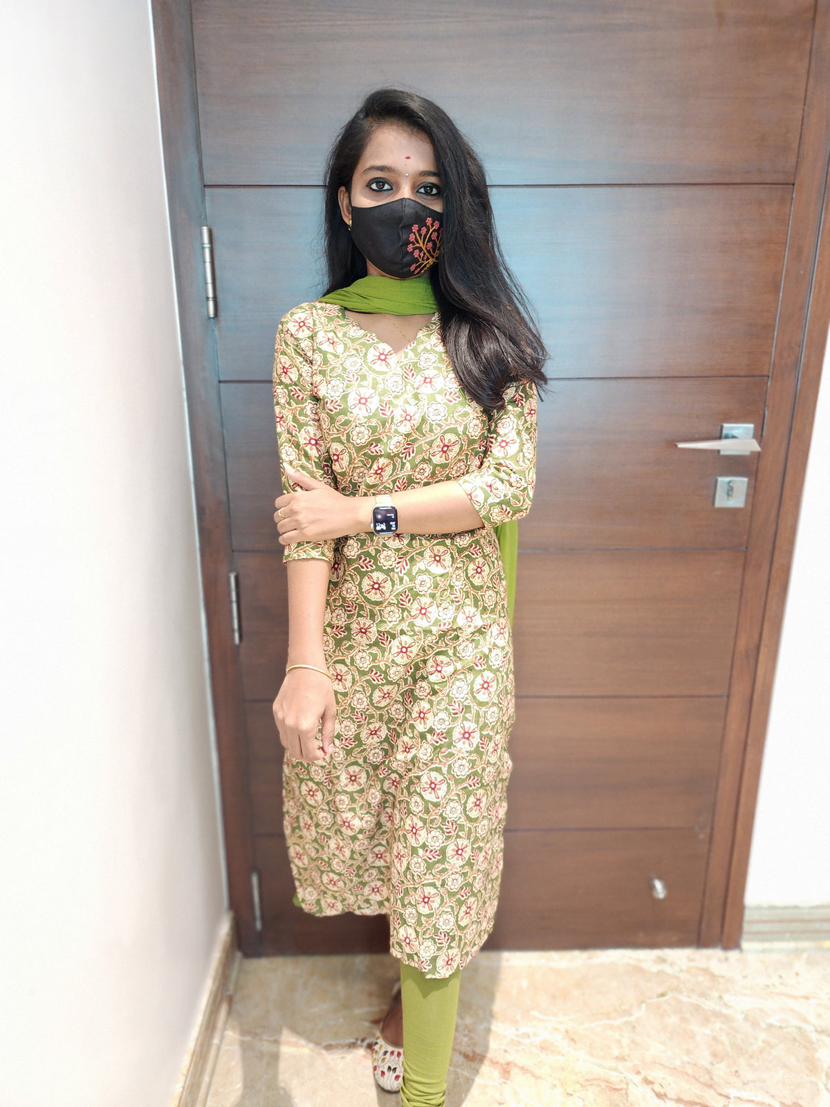 Office Wear (4633)(C)