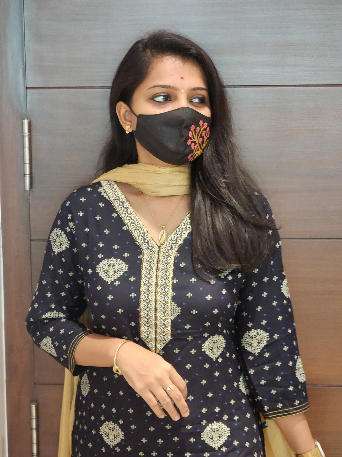 Office Wear (6233)