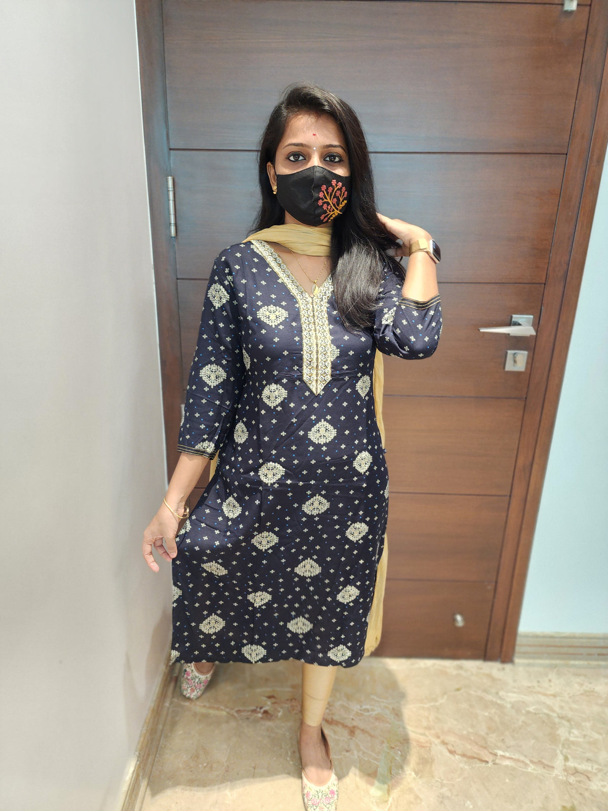 Office Wear (6233)