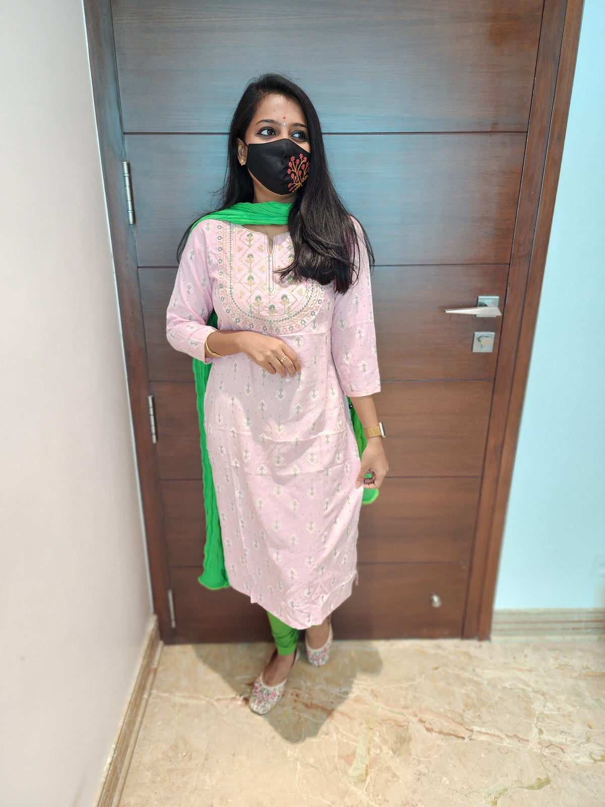 Office Wear (6532)