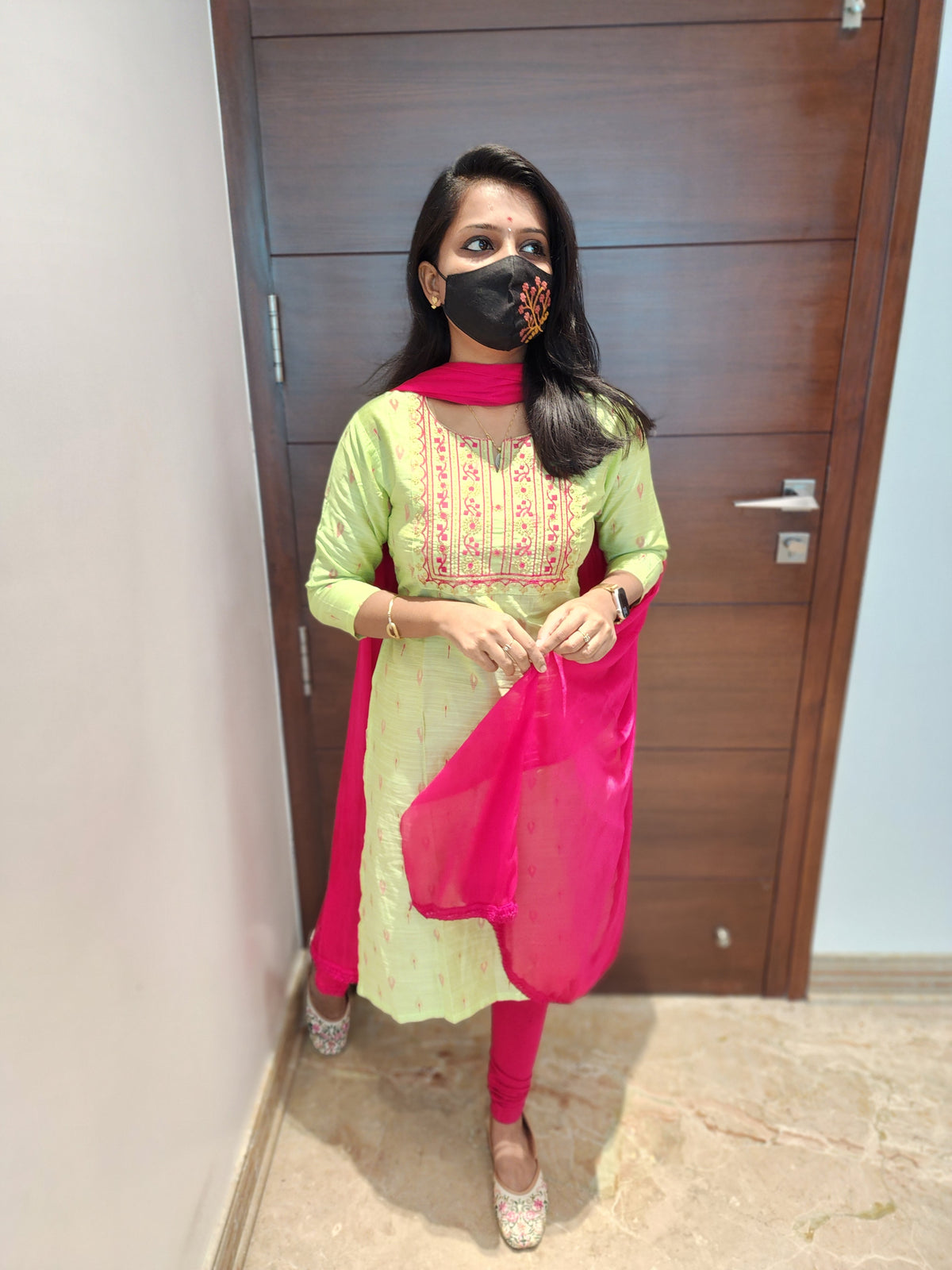 Office Wear (6335)