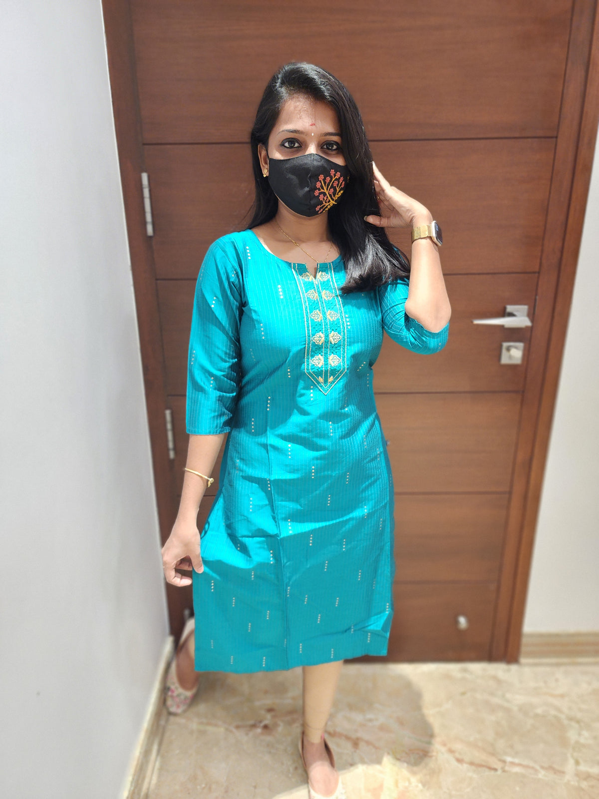 Office Wear (6748)