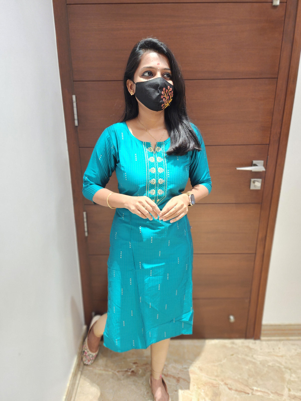 Office Wear (6748)