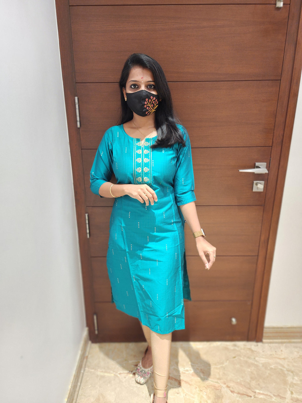Office Wear (6748)
