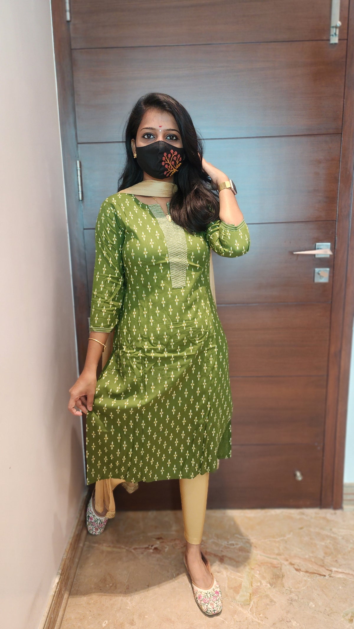 Office Wear (7049)