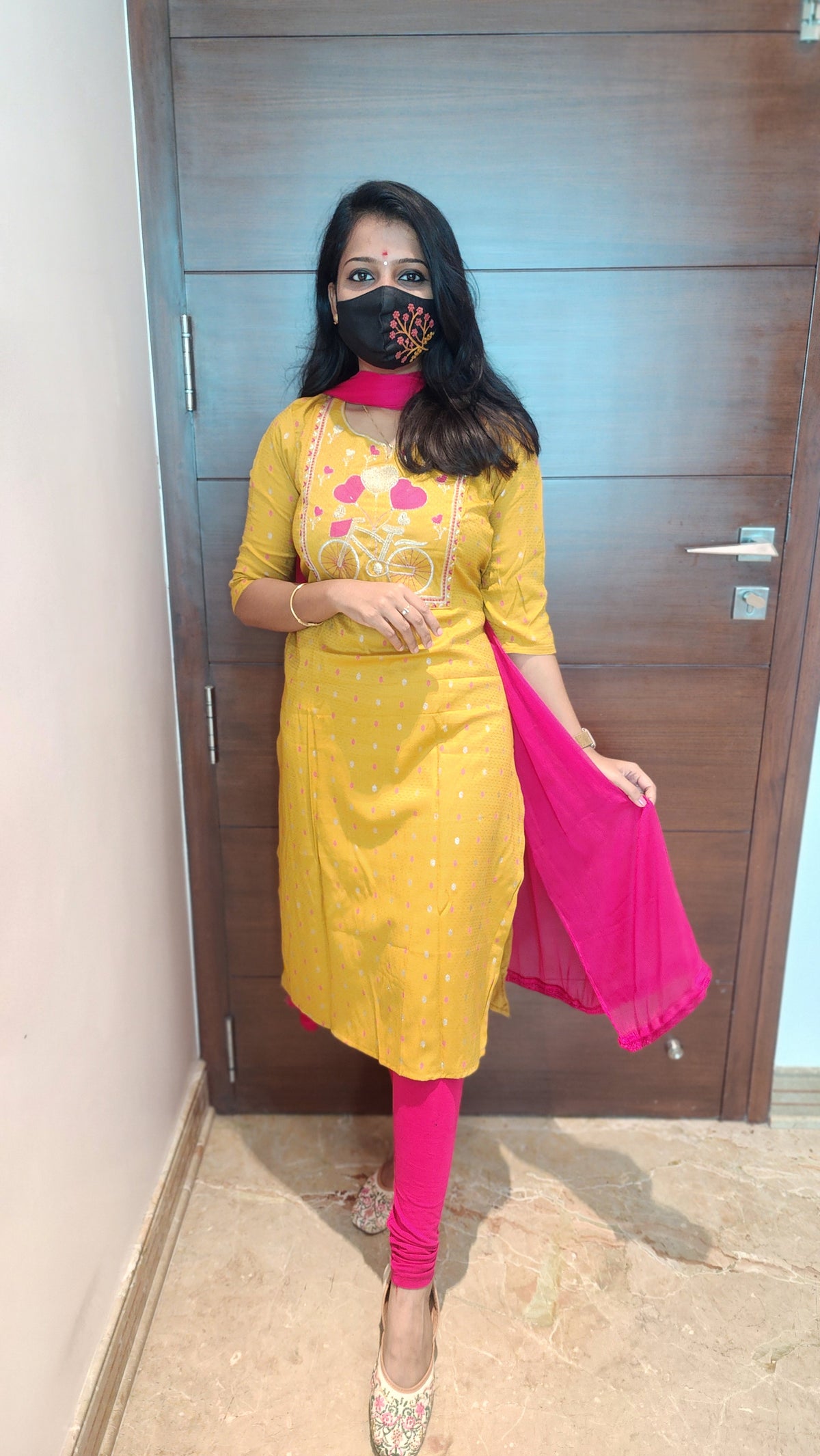Office Wear (7044)