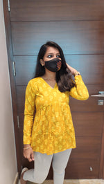 Western Short top (7065)