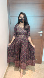 Anarkali kurti+hip belt (7802)