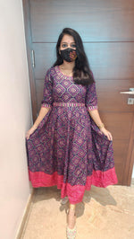 Anarkali kurti+hip belt (7804)c