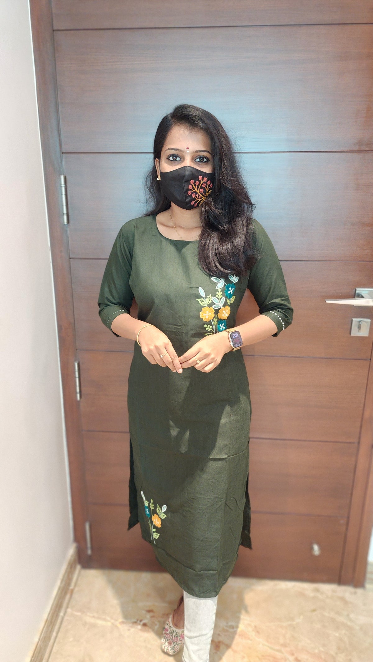 Hand embroidery kurti - Flower Theme(8318)