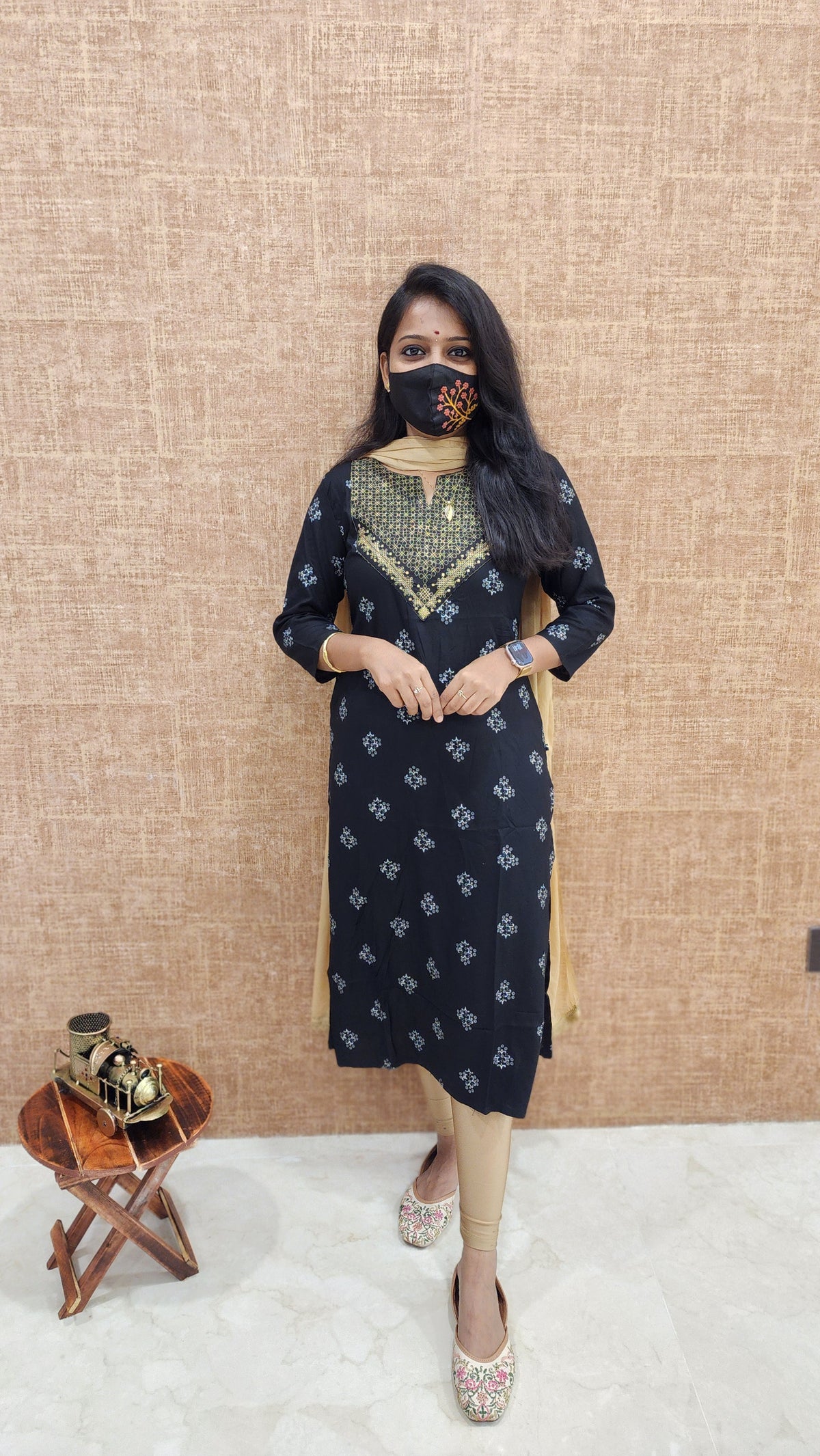 Office Wear - Embroidery (9523)