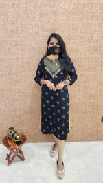 Office Wear - Embroidery (9523)