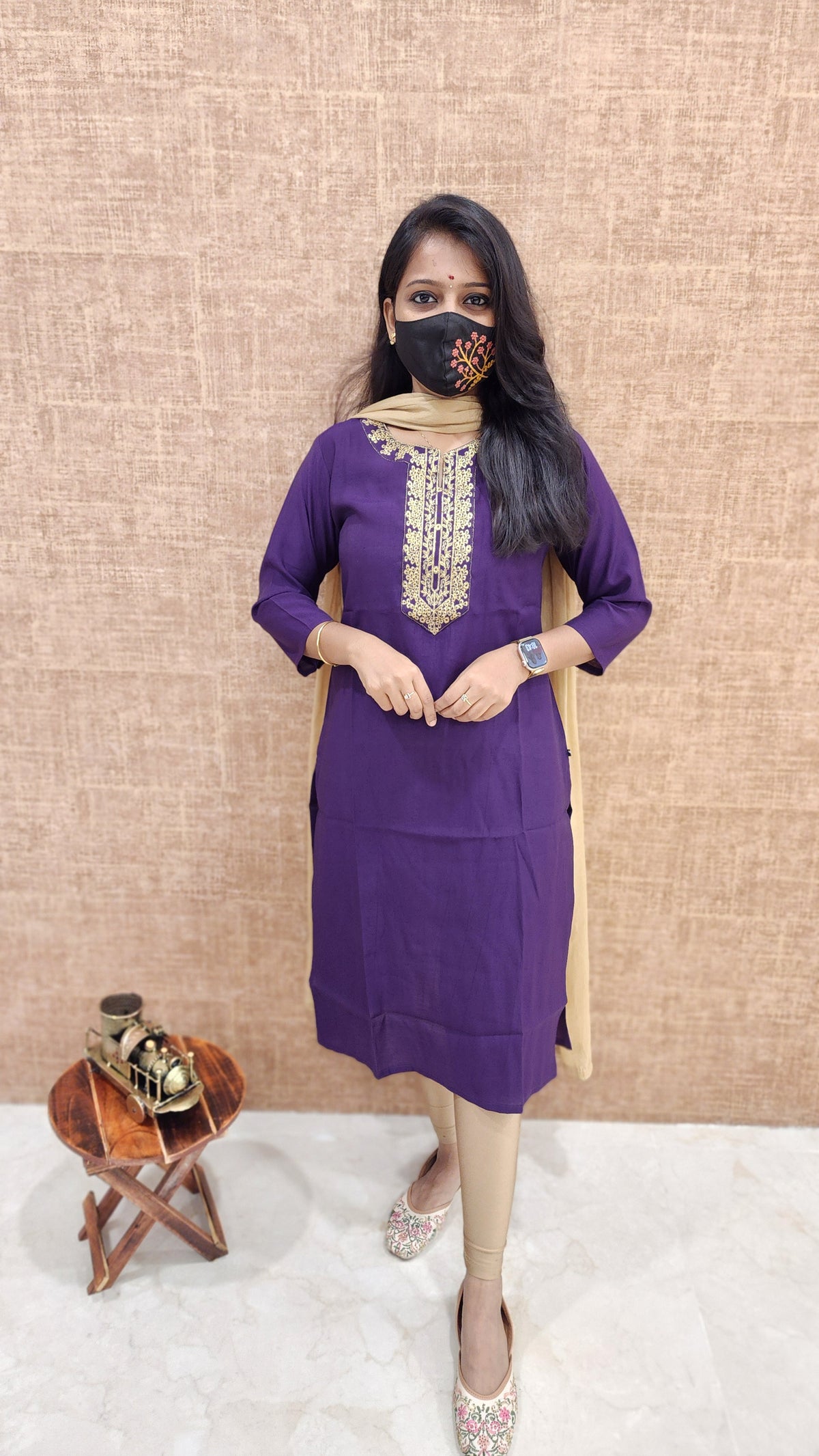 Office Wear - Embroidery (9524)