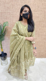 Ethnic Salwar Set (9820)c
