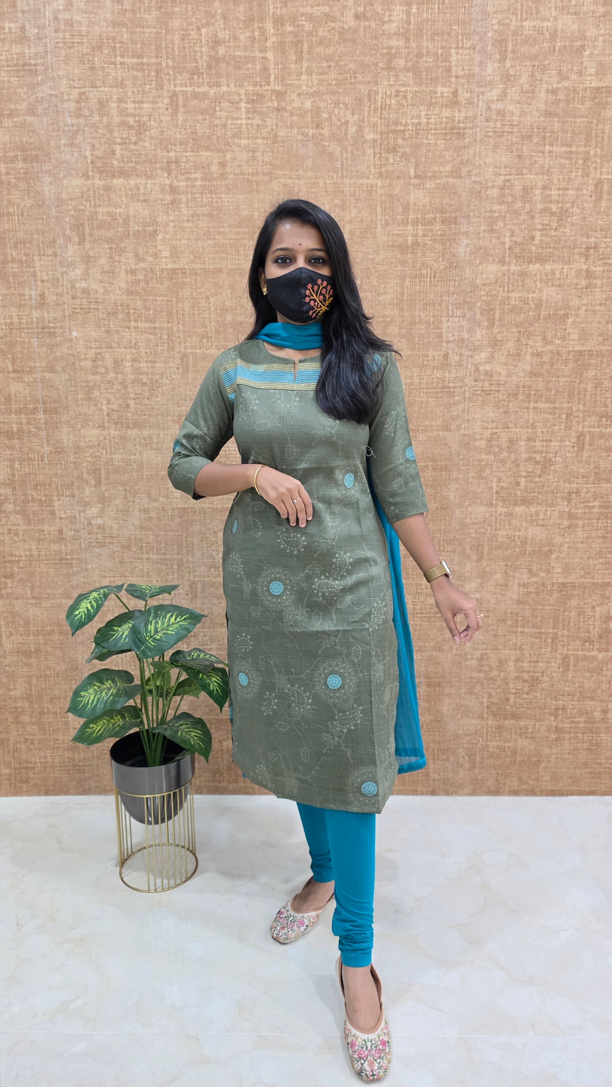 Office Wear - Embroidery (11556)