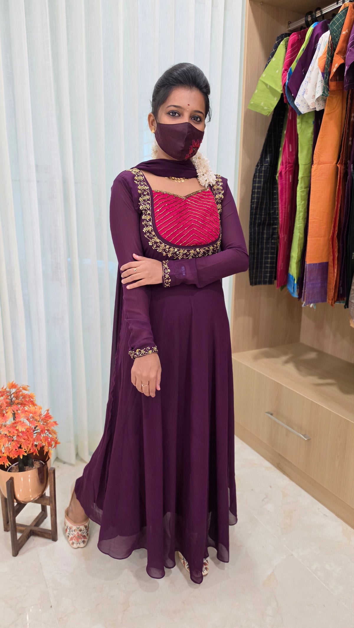 Meghna Ethnic set (Kurti+Dupatta)(13332)