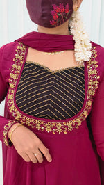 Meghna Ethnic set (Kurti+Dupatta)(13330)