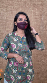 Short top kurti(13609)