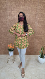 Short top kurti(13613)