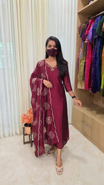 Aditi Ethnic set(Kurti+Dupatta)(13796)