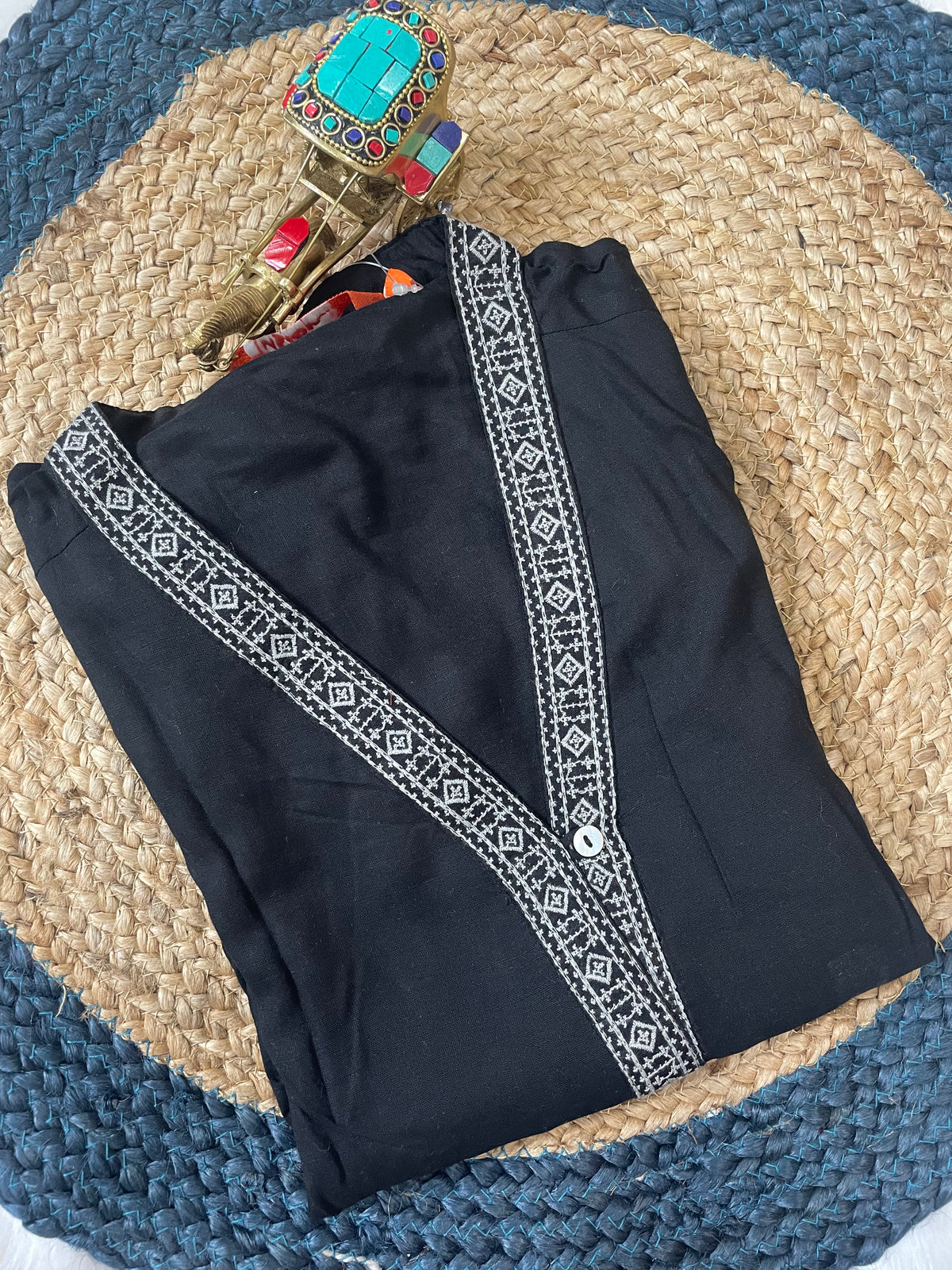 Avasaa Kurti (L 813)