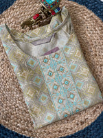 Avasaa kurti (S 741)