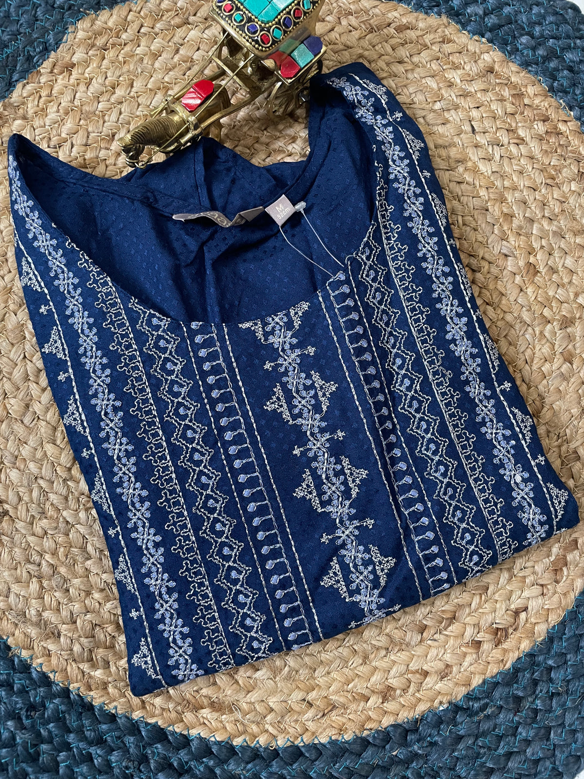 Avasaa Kurti (L 788)
