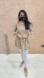 Kalakari Floral Short Top (9631)c