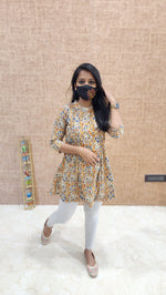 Kalakari Floral Short Top (9631)c