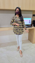Short top kurti(12209)