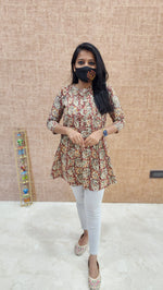Kalakari Floral Short Top (9630)c2