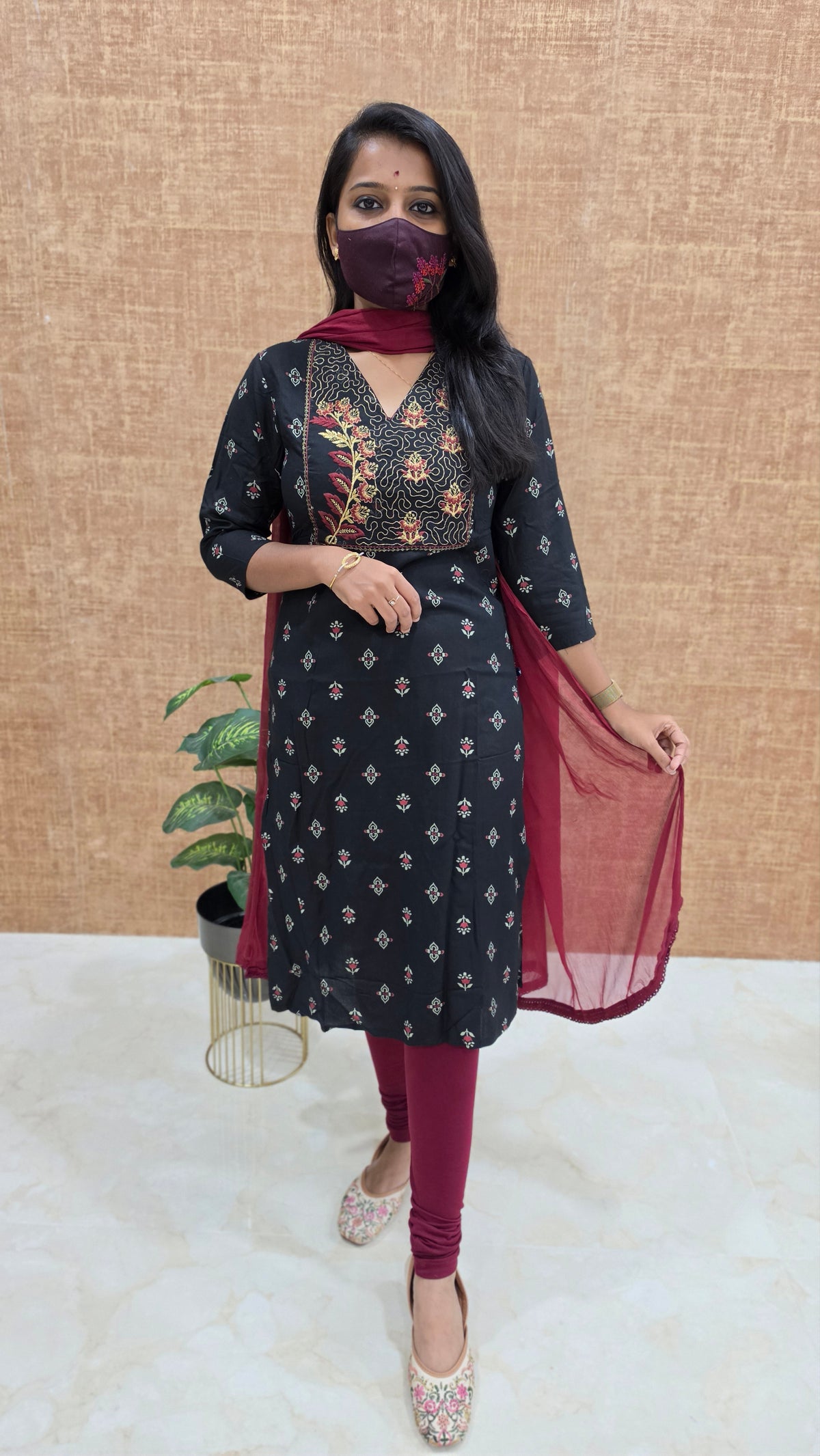 Office Wear - Embroidery (11630)