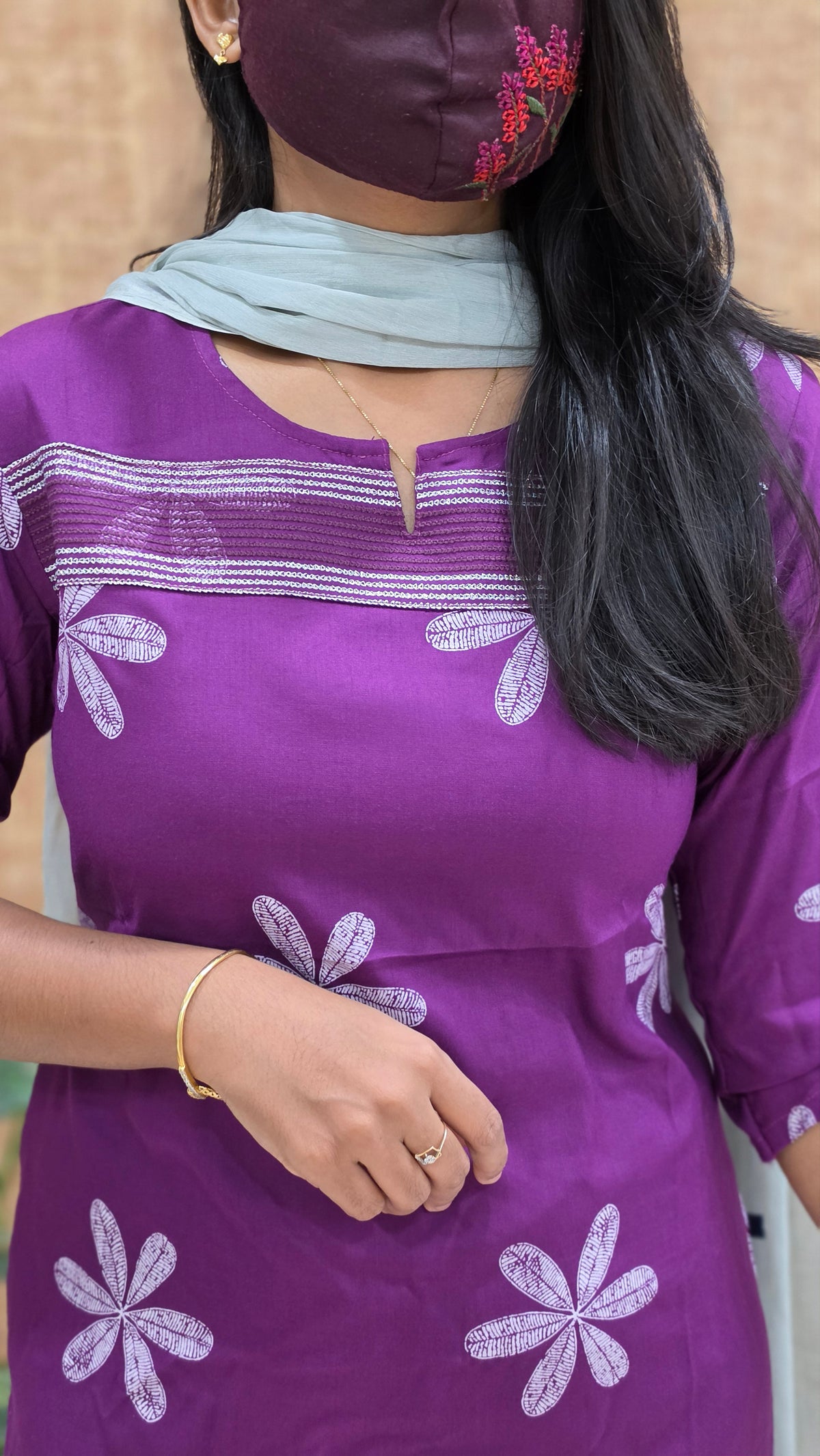 Office Wear - Embroidery (11635)